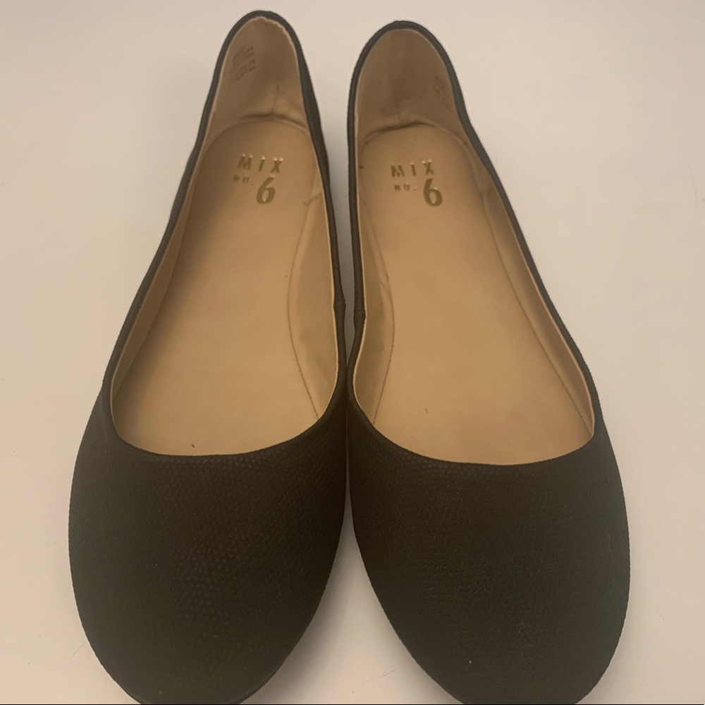 Ballet flats